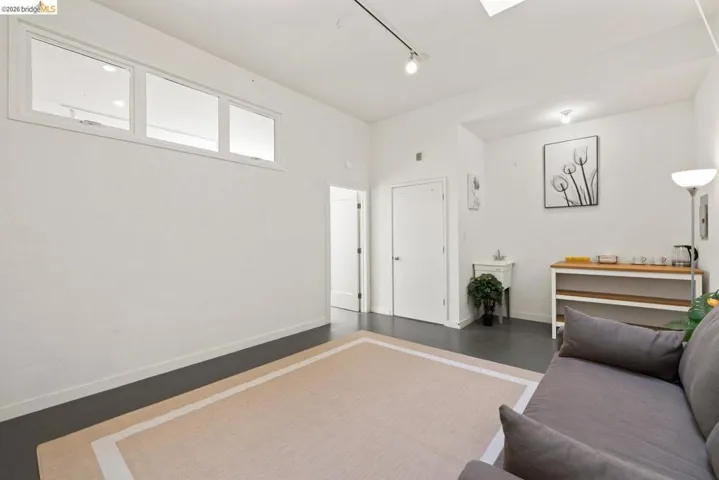 Lower sitting area