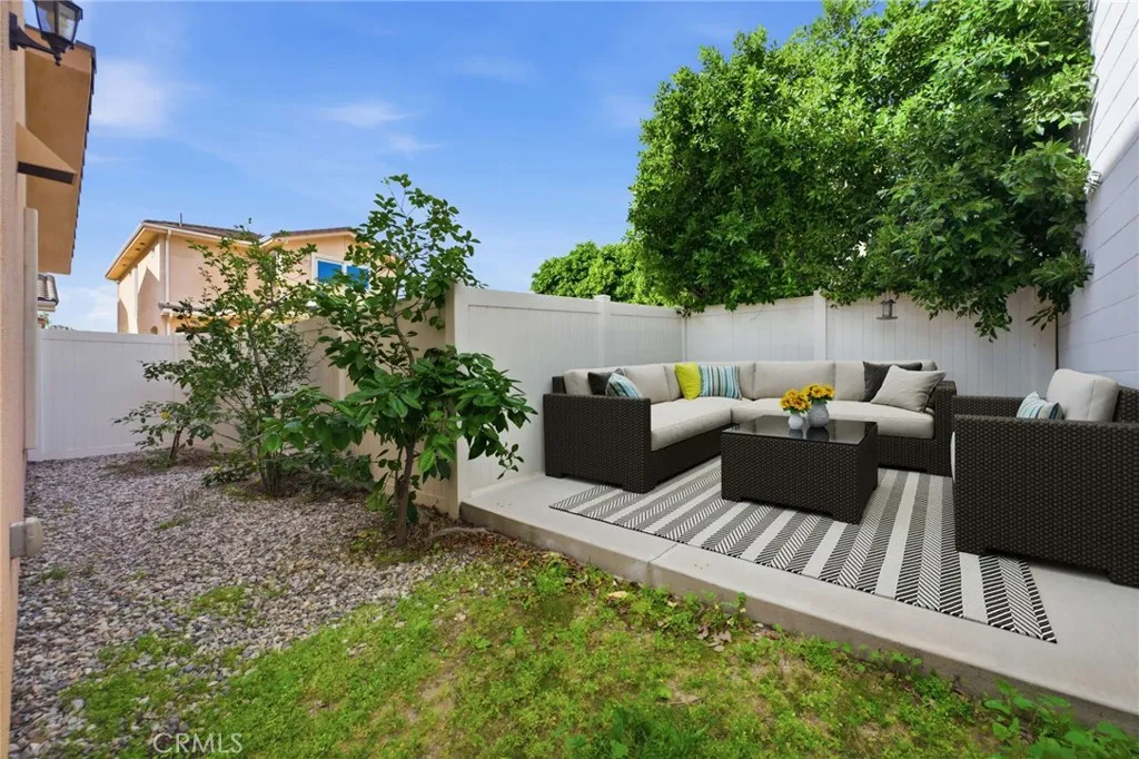 Backyard Virtual staging