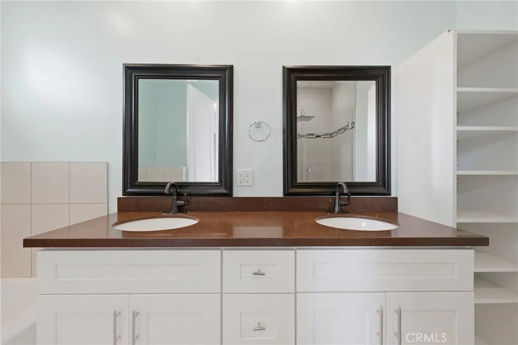 Master Bath-Dual Vanities