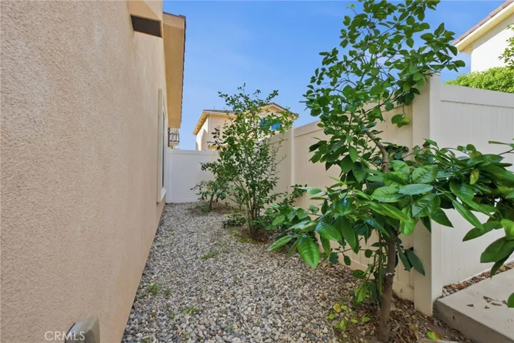 Sideyard