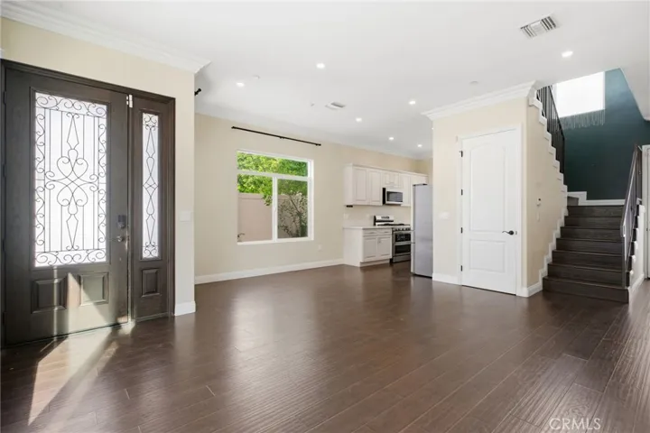 Living/Dining area