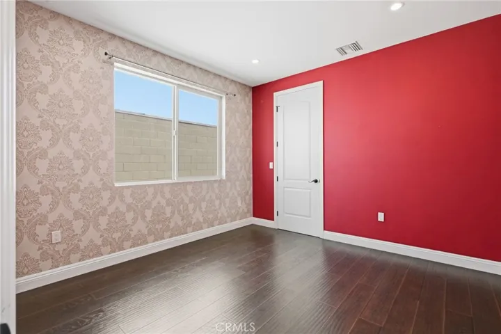 2nd Bedroom-Upstairs
