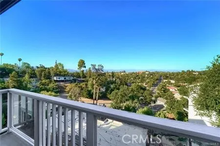 balcony view left
