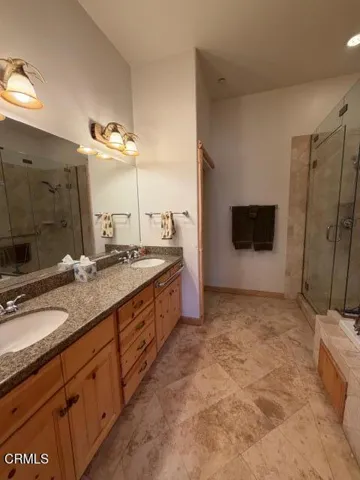 1099 M bath
