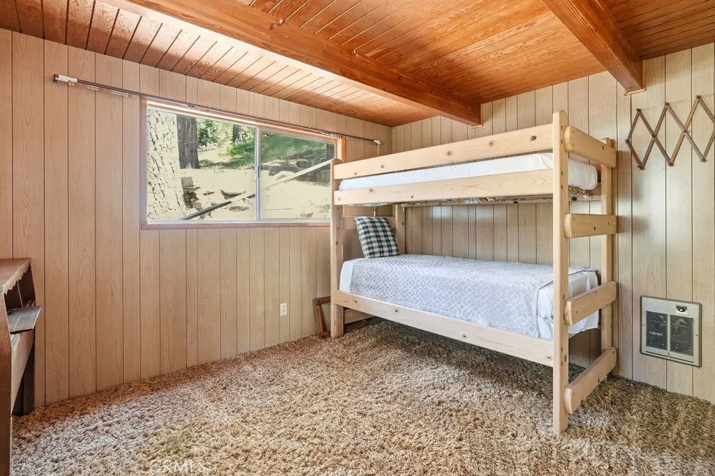 997 Berne, Crestline, California 92325 — photo 5