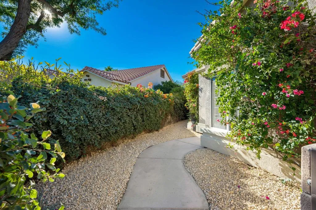 10-web-or-mls-AHCrosswater_2022_010