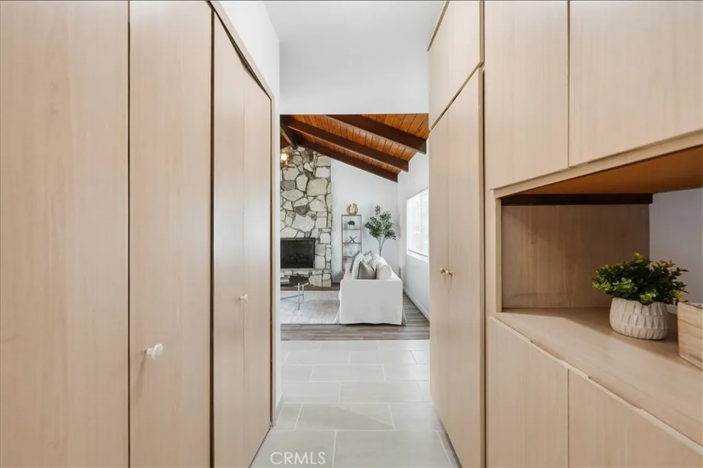 Indoor washer/dryer hook up in closet on the left