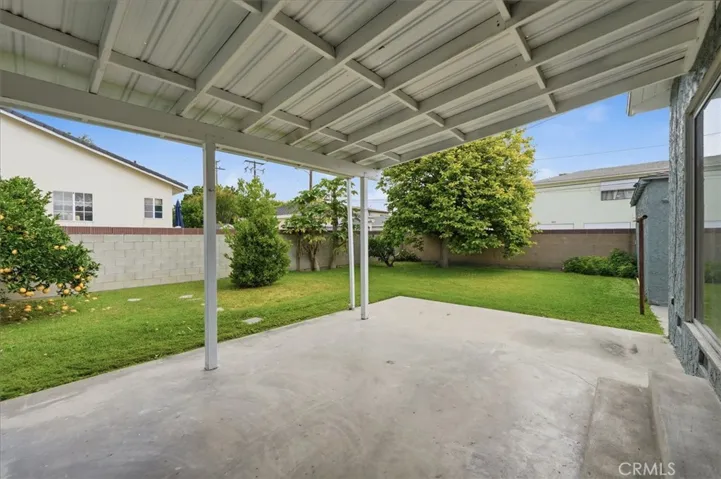 Large covered patio perfect for entertaining