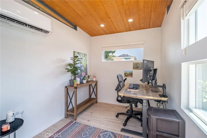 5802 Snowden, Lakewood, California 90713