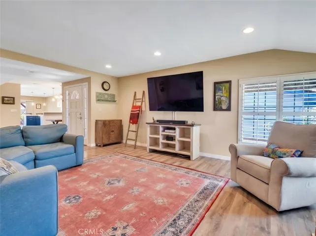5802 Snowden, Lakewood, California 90713