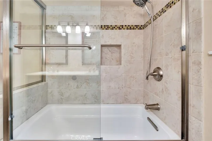 5802 Snowden, Lakewood, California 90713
