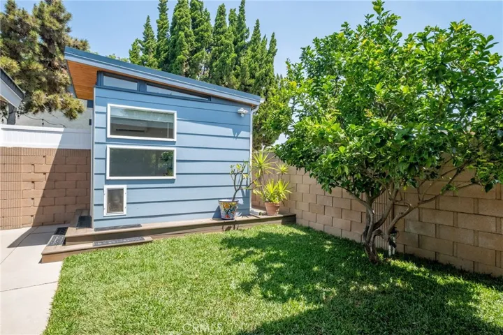 5802 Snowden, Lakewood, California 90713