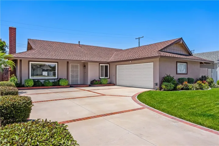 15311 Rushmoor, Huntington Beach, California 92647