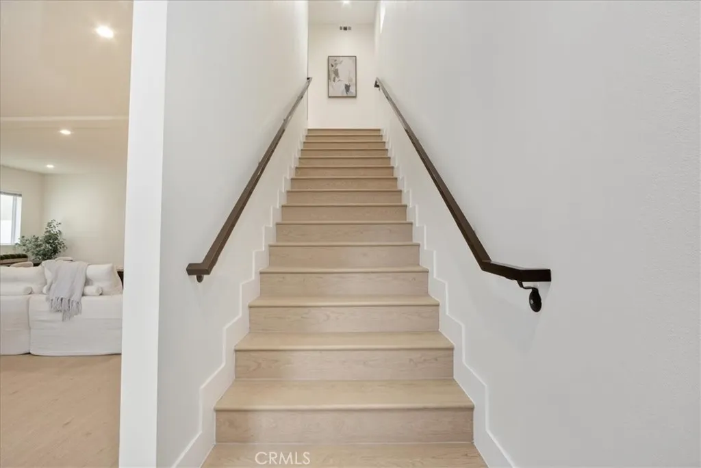 2ND FLOOR 2ND FLOOR