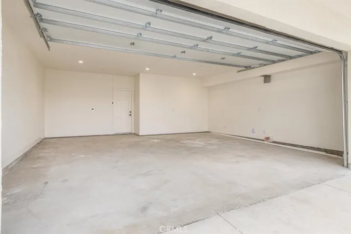 16619 Lake Avenue, Paramount, California 90723