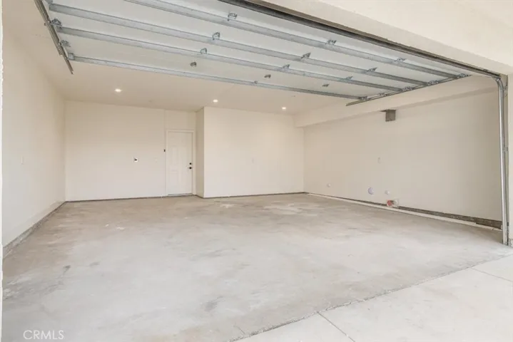 16619 Lake Avenue, Paramount, California 90723