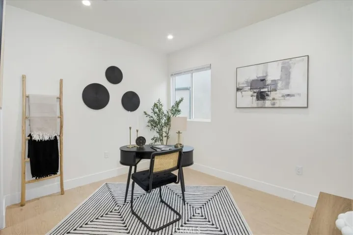 16619 Lake Avenue, Paramount, California 90723