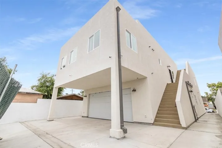 16619 Lake Avenue, Paramount, California 90723