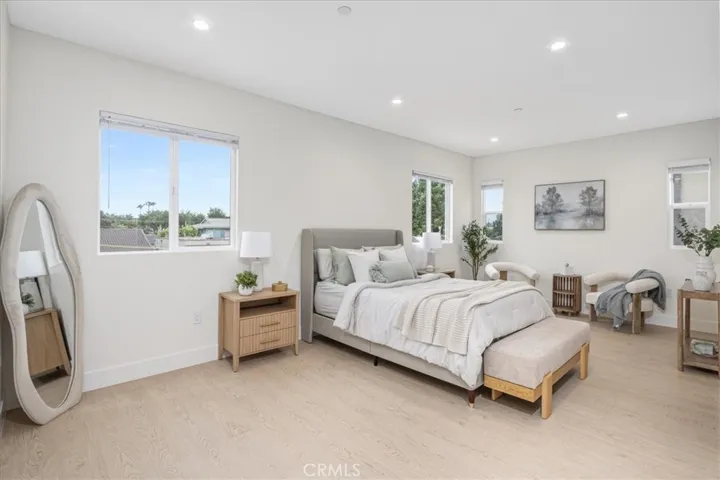 16619 Lake Avenue, Paramount, California 90723