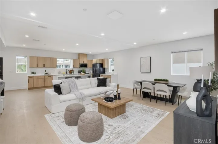 16619 Lake Avenue, Paramount, California 90723