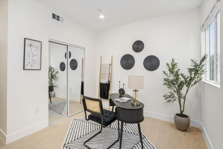 16619 Lake Avenue, Paramount, California 90723
