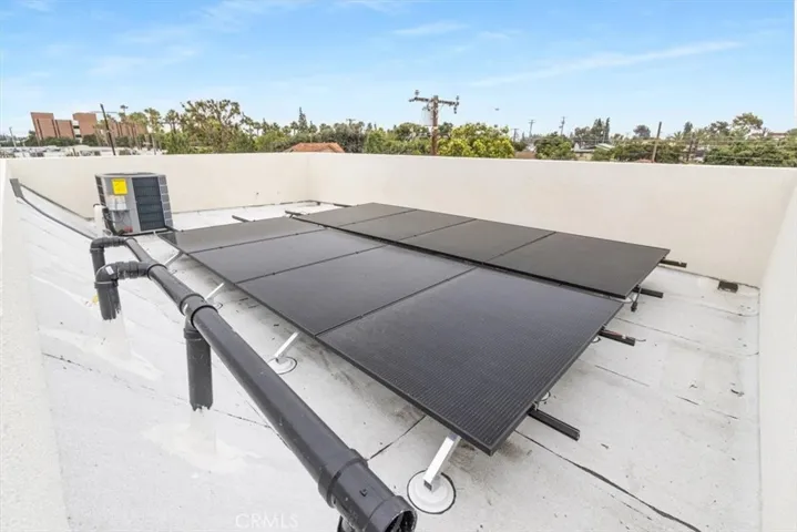 16619 Lake Avenue, Paramount, California 90723