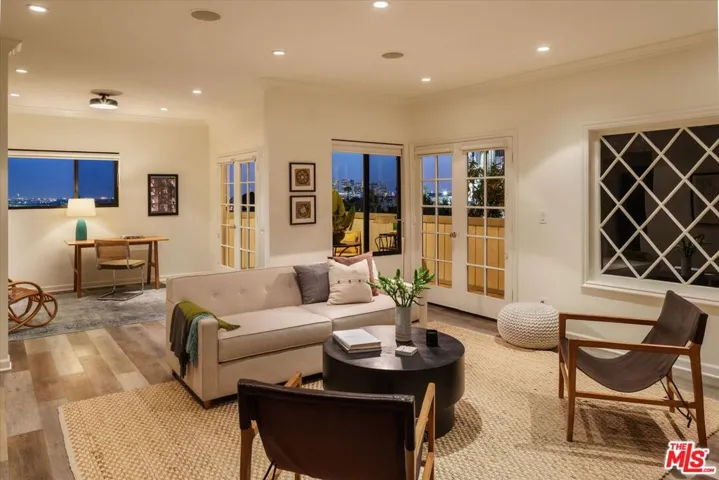 1133 N Clark Street 203, West Hollywood, California 90069