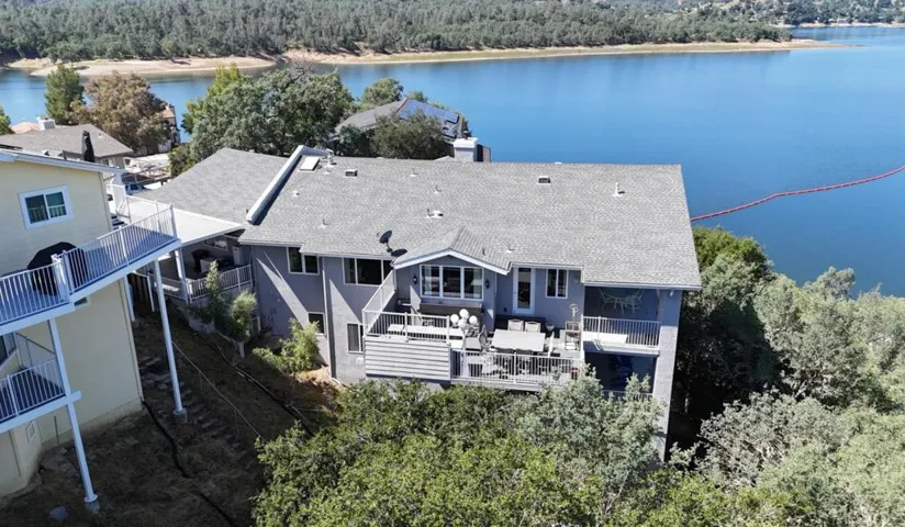 8213 Bass Point, Bradley, California 93426