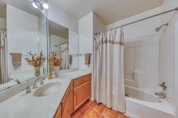 8213 Bass Point, Bradley, California 93426