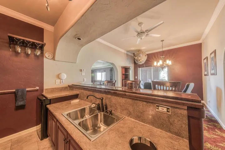 8213 Bass Point, Bradley, California 93426