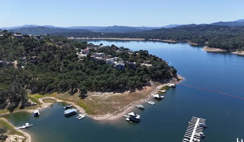 8213 Bass Point, Bradley, California 93426