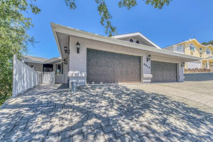 8213 Bass Point, Bradley, California 93426