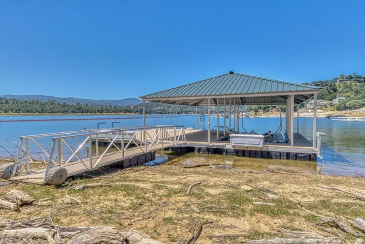 8213 Bass Point, Bradley, California 93426