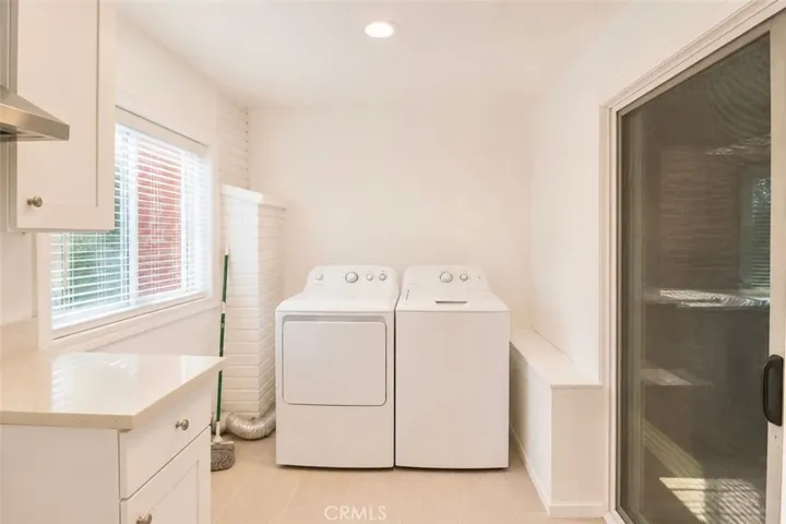 in side master bedroom