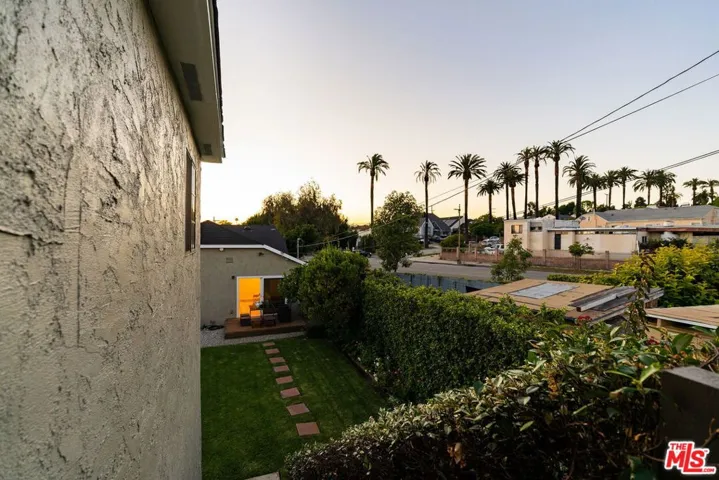 1026 S Windsor Boulevard, Los Angeles, California 90019