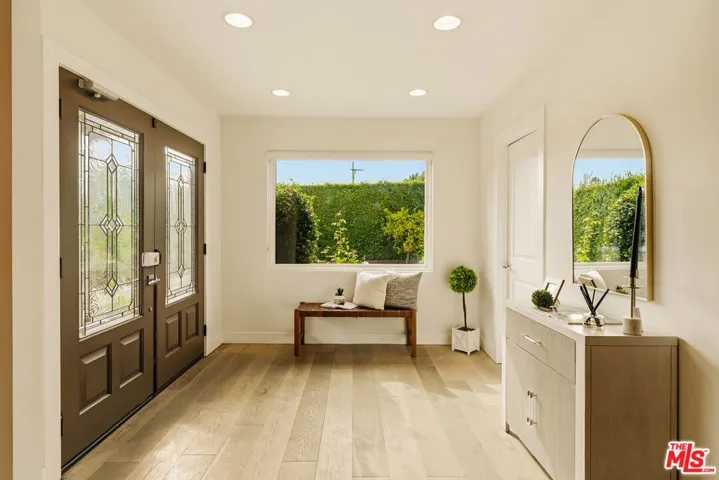 1026 S Windsor Boulevard, Los Angeles, California 90019