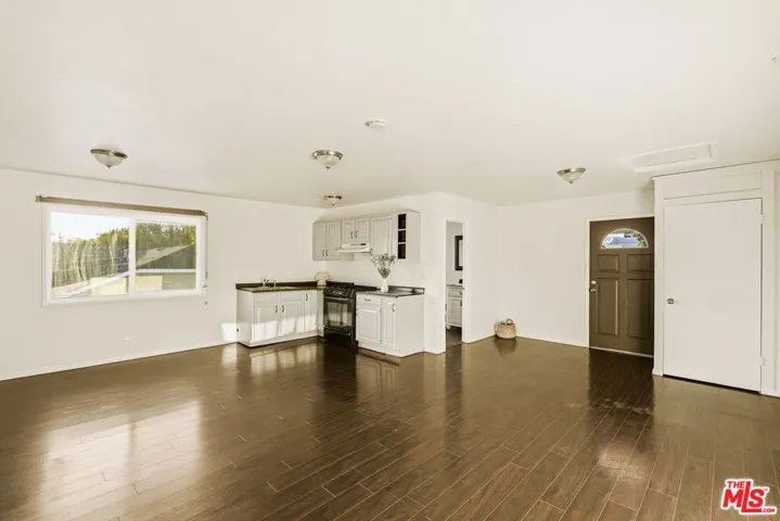 1026 S Windsor Boulevard, Los Angeles, California 90019