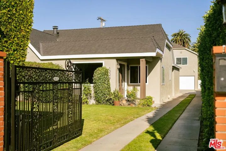 1026 S Windsor Boulevard, Los Angeles, California 90019