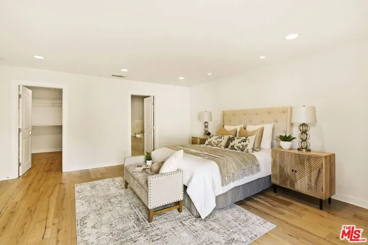 1026 S Windsor Boulevard, Los Angeles, California 90019