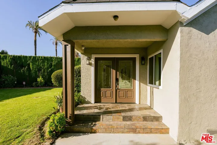 1026 S Windsor Boulevard, Los Angeles, California 90019