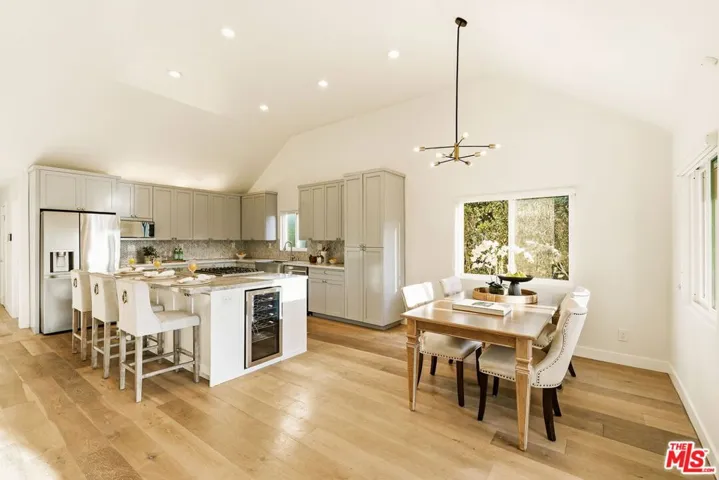 1026 S Windsor Boulevard, Los Angeles, California 90019