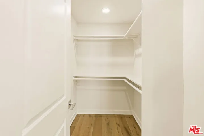 1026 S Windsor Boulevard, Los Angeles, California 90019