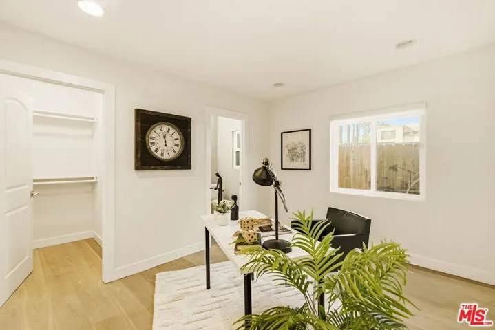 1026 S Windsor Boulevard, Los Angeles, California 90019