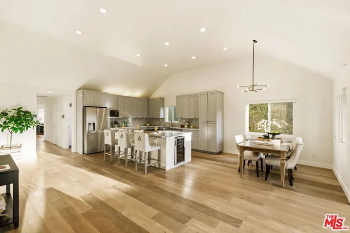 1026 S Windsor Boulevard, Los Angeles, California 90019