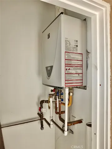 Tankless water heater
