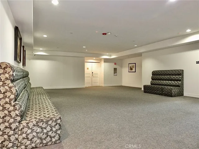 Large resting area outside the unit