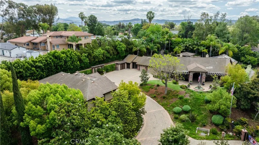 2 Fabulous Houses on a compound - 39,910 sf lot!