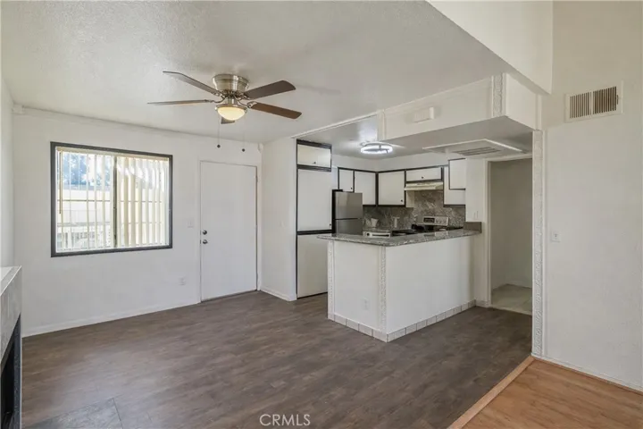 15000 Downey 337, Paramount, California 90723