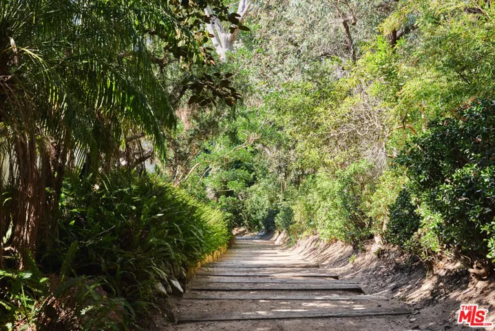 6644 Wildlife Road, Malibu, California 90265