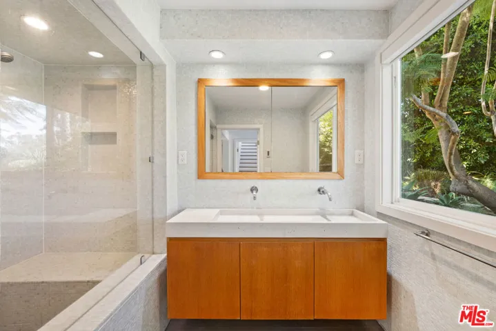 6644 Wildlife Road, Malibu, California 90265